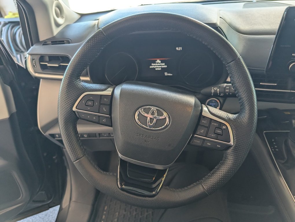 2022 Toyota Sienna LIMITED AWD 7 PLACES in Magog, Quebec - 19 - w1024h768px