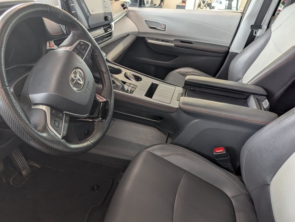 2022 Toyota Sienna XSE, 7 PASSAGERS in Magog, Quebec - 10 - w1024h768px