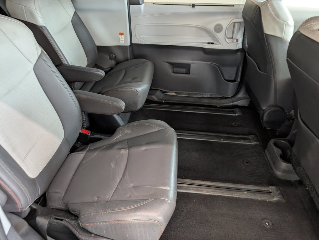 2022 Toyota Sienna XSE, 7 PASSAGERS in Magog, Quebec - 6 - w1024h768px