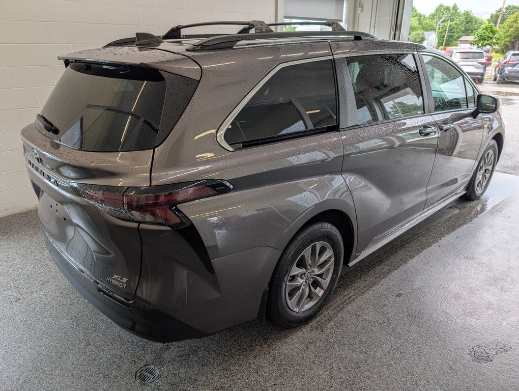 Toyota Sienna XLE 8 PASSAGERS, 2023 à Magog, Québec - 3 - w1024h768px