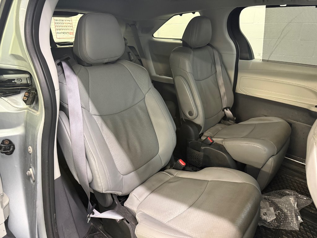 Toyota Sienna Limited 7 passager 2024 à Magog, Québec - 9 - w1024h768px