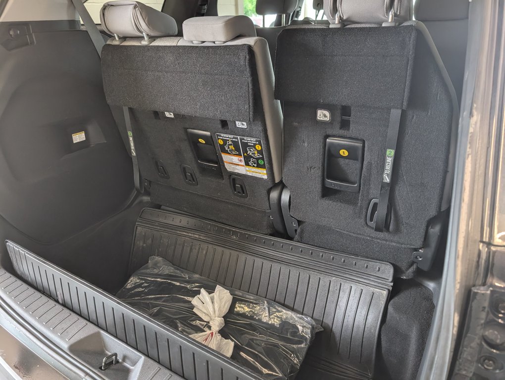 2025 Toyota Sienna LE AWD 8 PASSAGER in Magog, Quebec - 6 - w1024h768px