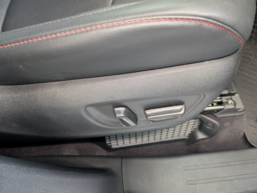 2025 Toyota Sienna XSE AWD, A/C, 7 PASSAGERS in Magog, Quebec - 11 - w1024h768px