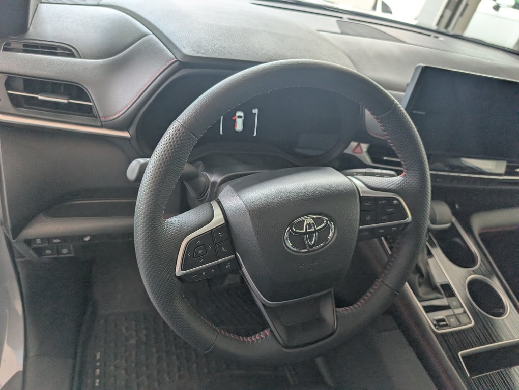2025 Toyota Sienna XSE AWD, A/C, 7 PASSAGERS in Magog, Quebec - 14 - w1024h768px