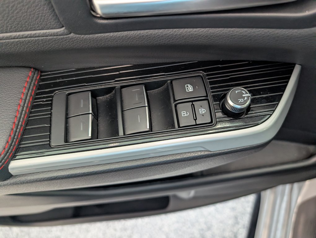 2025 Toyota Sienna XSE AWD, A/C, 7 PASSAGERS in Magog, Quebec - 16 - w1024h768px
