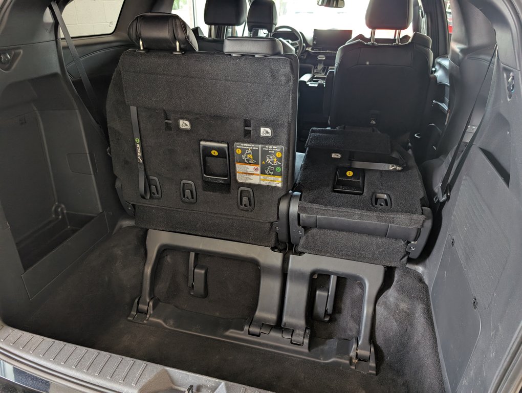 2025 Toyota Sienna XSE AWD, A/C, 7 PASSAGERS in Magog, Quebec - 6 - w1024h768px