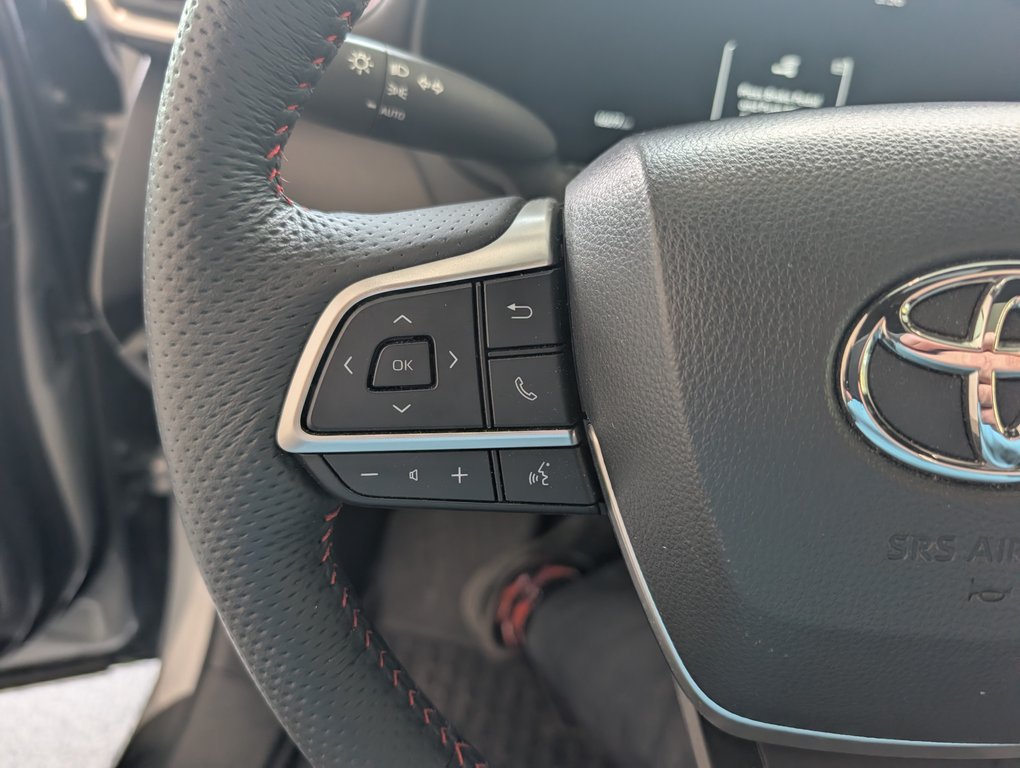 2025 Toyota Sienna XSE AWD, A/C, 7 PASSAGERS in Magog, Quebec - 19 - w1024h768px