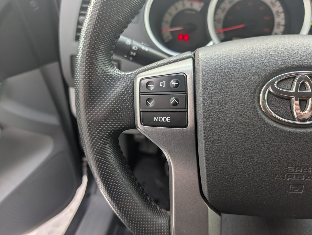 Toyota Tacoma V6 4X4, 2012 à Magog, Québec - 18 - w1024h768px