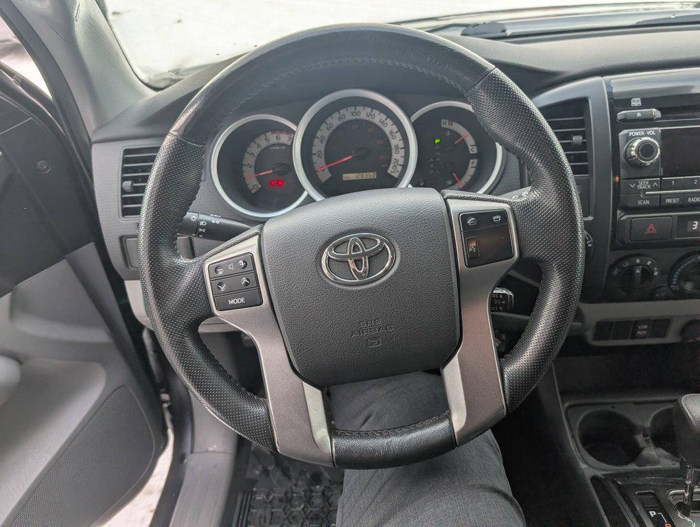 Toyota Tacoma V6 4X4, 2012 à Magog, Québec - 15 - w1024h768px