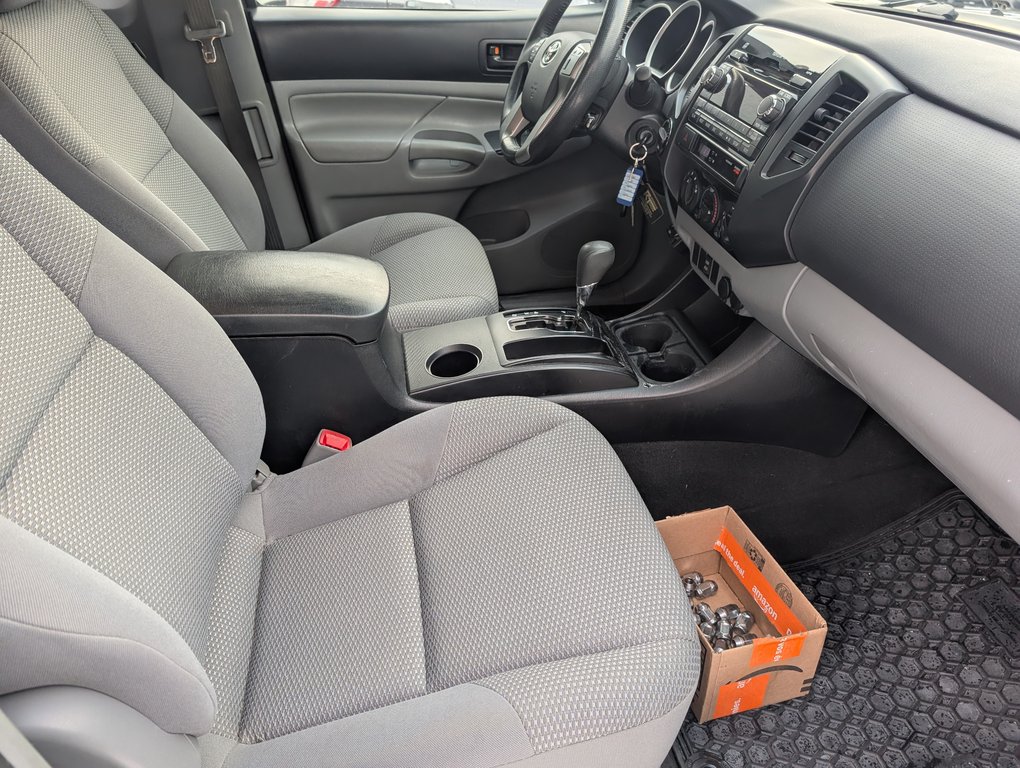 Toyota Tacoma V6 4X4, 2012 à Magog, Québec - 10 - w1024h768px