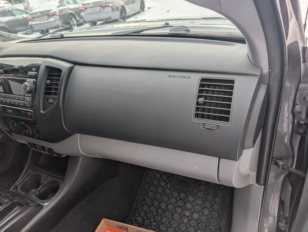 Toyota Tacoma V6 4X4, 2012 à Magog, Québec - 11 - w1024h768px