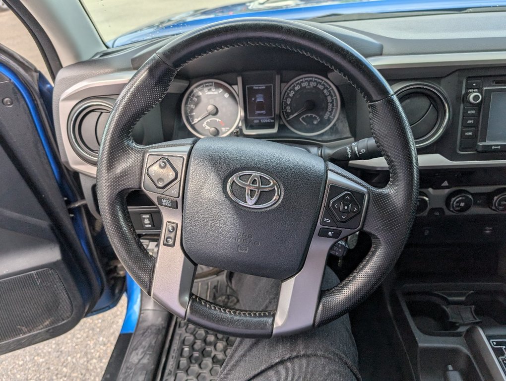 Toyota Tacoma SR5 V6 4X4, 2016 à Magog, Québec - 15 - w1024h768px