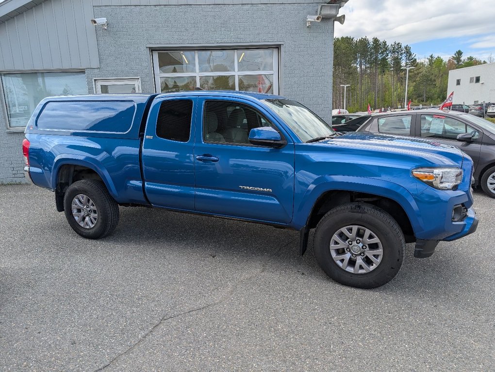Toyota Tacoma SR5 V6 4X4, 2016 à Magog, Québec - 3 - w1024h768px