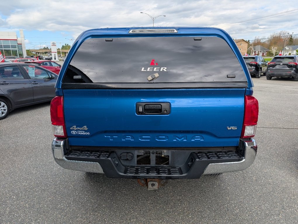 Toyota Tacoma SR5 V6 4X4, 2016 à Magog, Québec - 5 - w1024h768px