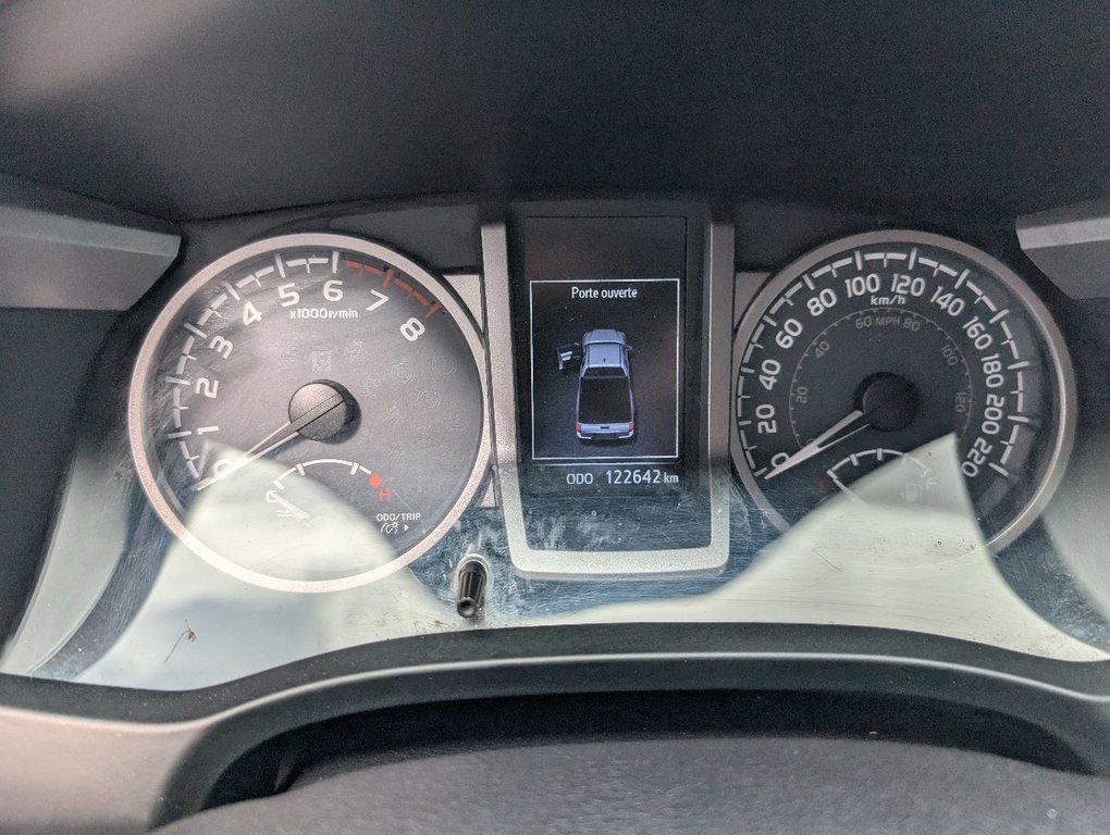 Toyota Tacoma SR5 V6 4X4, 2016 à Magog, Québec - 22 - w1024h768px