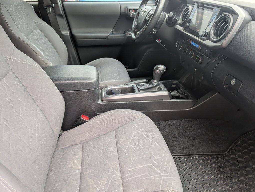 Toyota Tacoma TRD SPORT 4X4, 2016 à Magog, Québec - 9 - w1024h768px