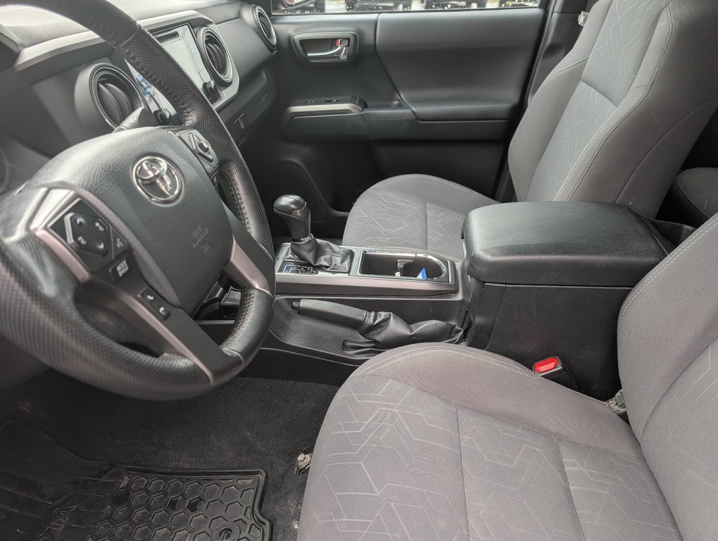 Toyota Tacoma TRD SPORT 4X4, 2016 à Magog, Québec - 12 - w1024h768px