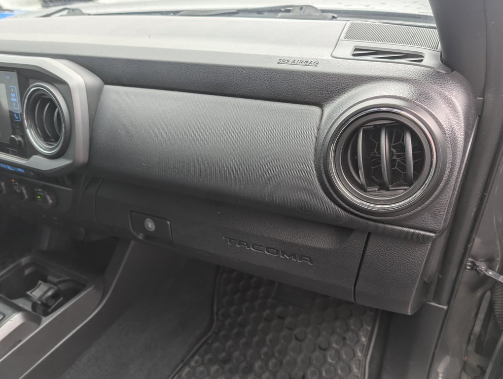 Toyota Tacoma TRD SPORT 4X4, 2016 à Magog, Québec - 10 - w1024h768px