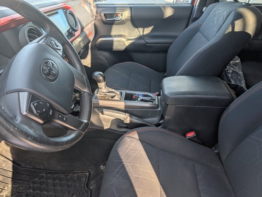 Toyota Tacoma TRD SPORT 2017 à Magog, Québec - 13 - w1024h768px