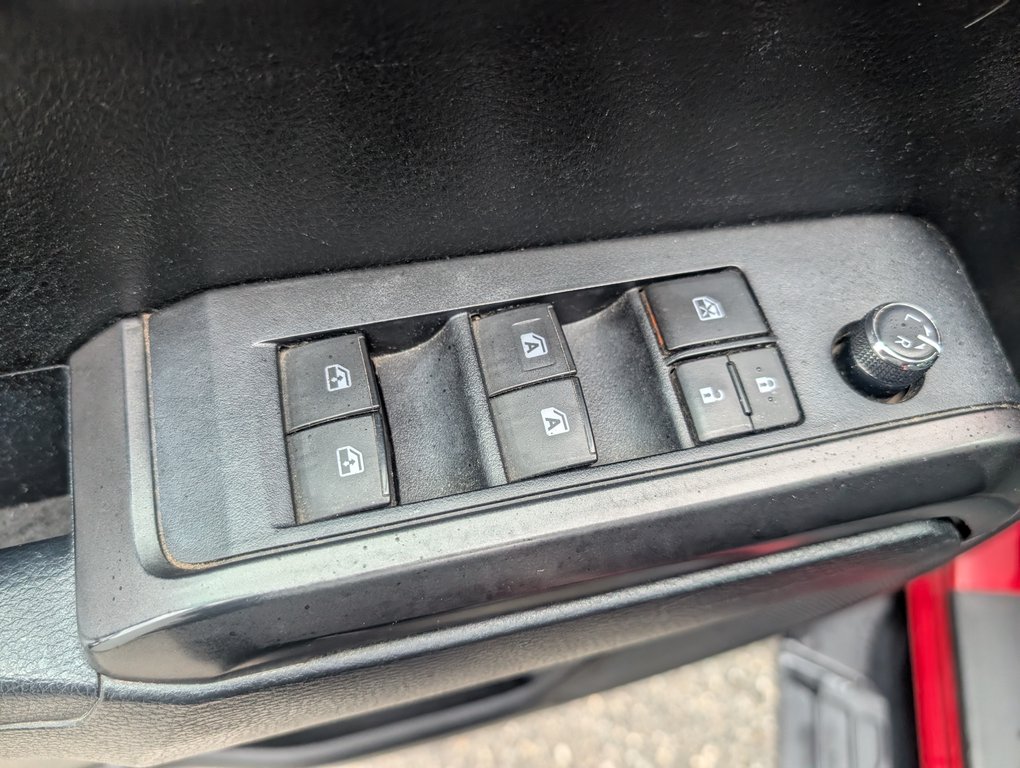 2017 Toyota Tacoma TRD SPORT 4X4 in Magog, Quebec - 15 - w1024h768px