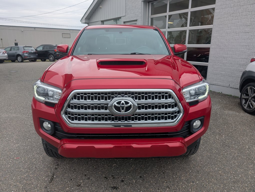 2017 Toyota Tacoma TRD SPORT 4X4 in Magog, Quebec - 7 - w1024h768px