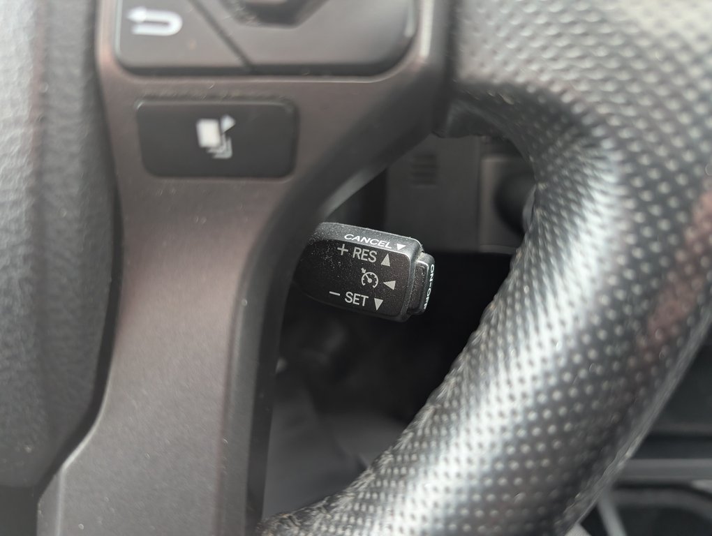 2017 Toyota Tacoma TRD SPORT 4X4 in Magog, Quebec - 24 - w1024h768px