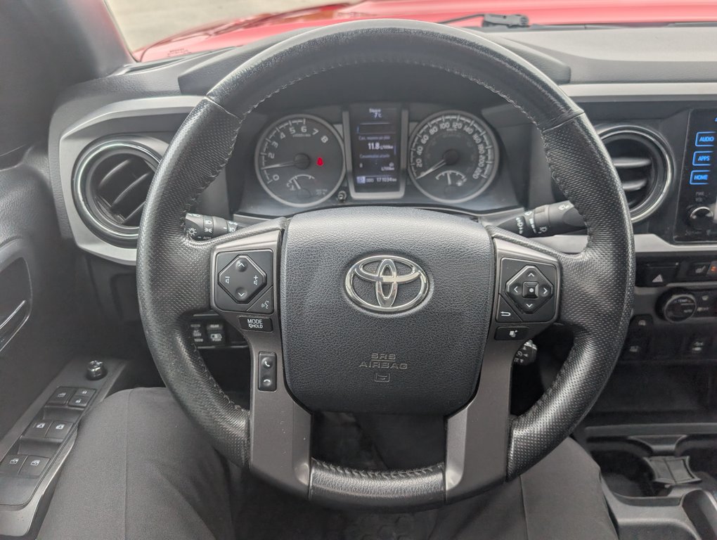 2017 Toyota Tacoma TRD SPORT 4X4 in Magog, Quebec - 16 - w1024h768px