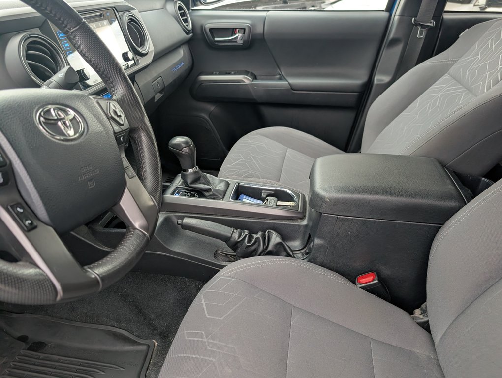 Toyota Tacoma TRD OFF ROAD 4X4 2018 à Magog, Québec - 13 - w1024h768px