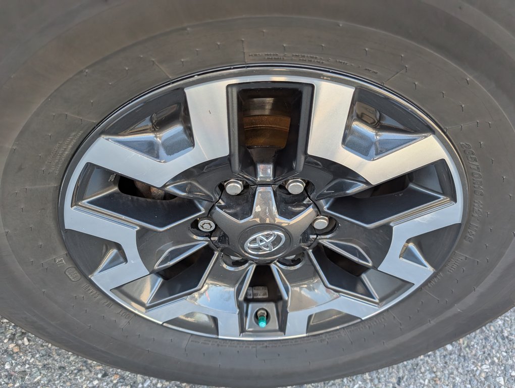 Toyota Tacoma TRD OFFROAD, 4X4, 2019 à Magog, Québec - 26 - w1024h768px