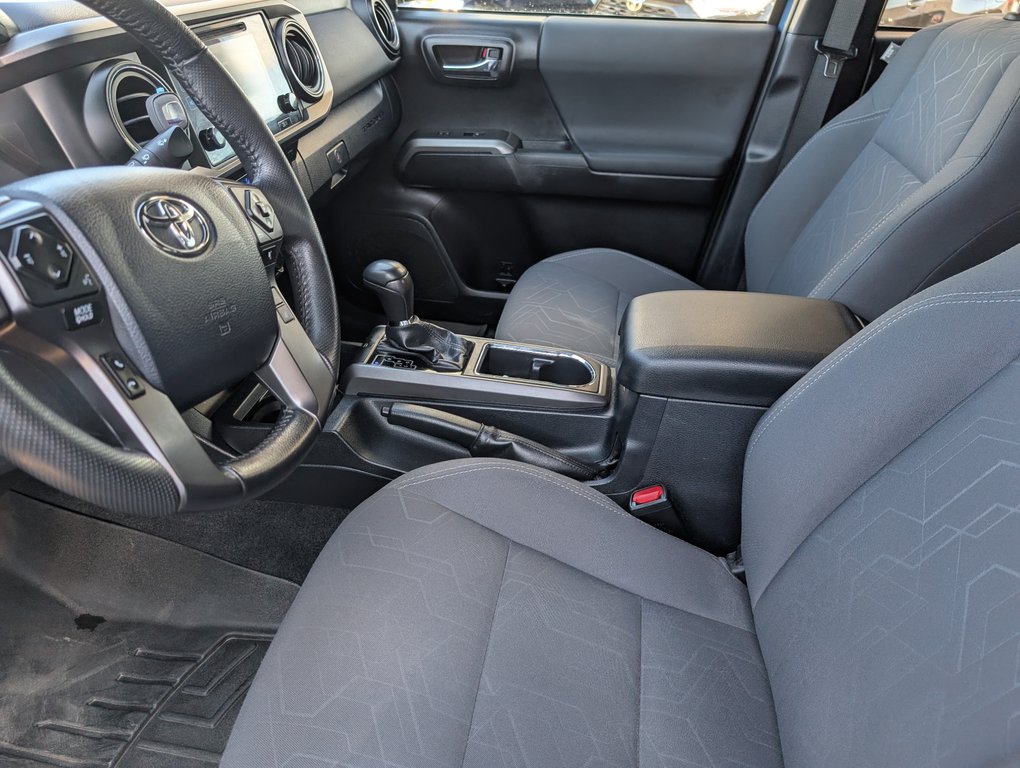 Toyota Tacoma TRD OFFROAD, 4X4, 2019 à Magog, Québec - 13 - w1024h768px