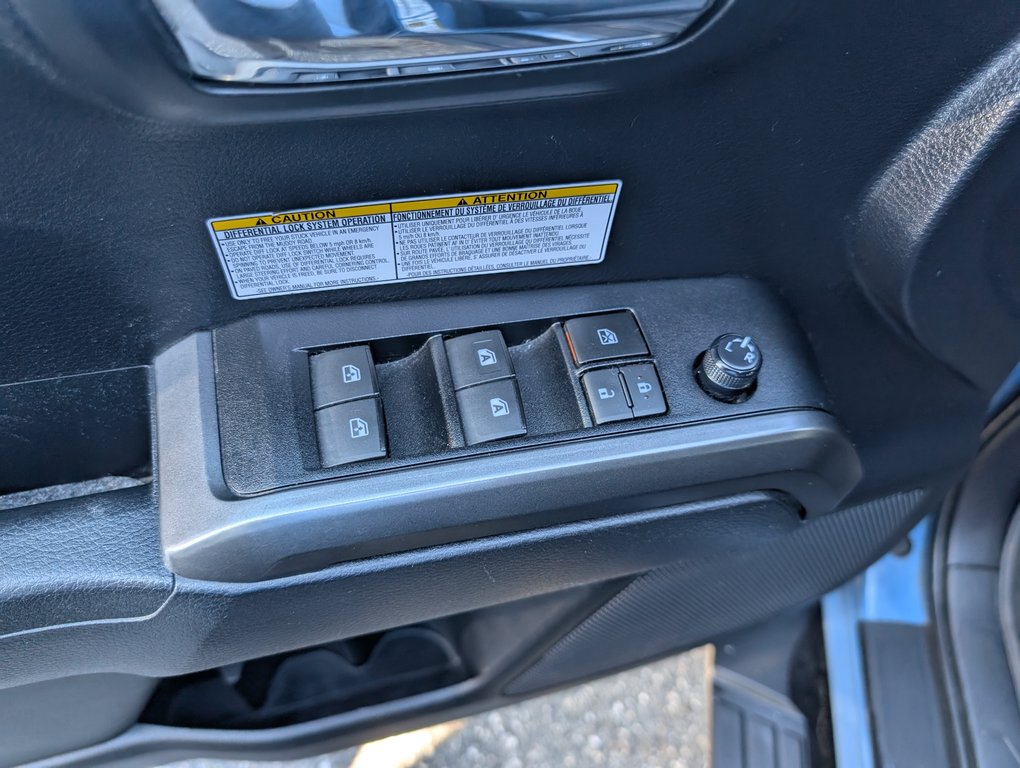 Toyota Tacoma TRD OFFROAD, 4X4, 2019 à Magog, Québec - 15 - w1024h768px