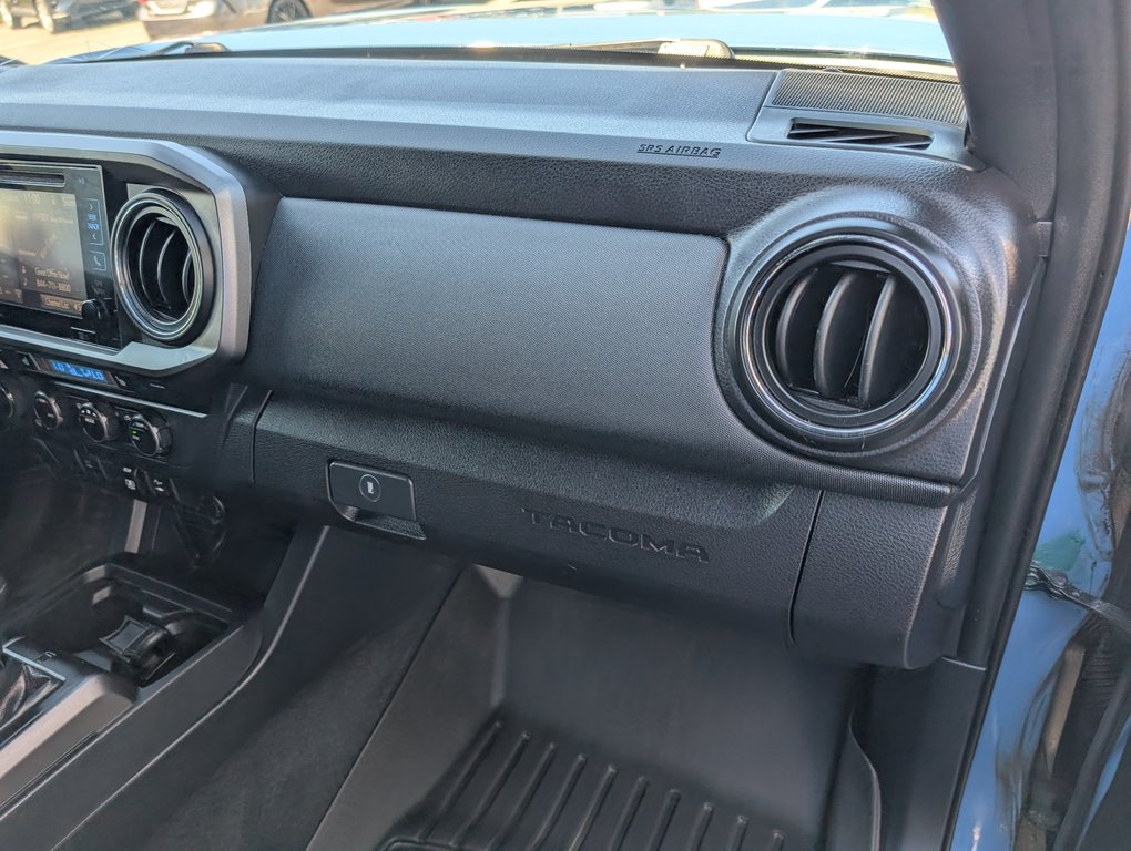 Toyota Tacoma TRD OFFROAD, 4X4, 2019 à Magog, Québec - 11 - w1024h768px