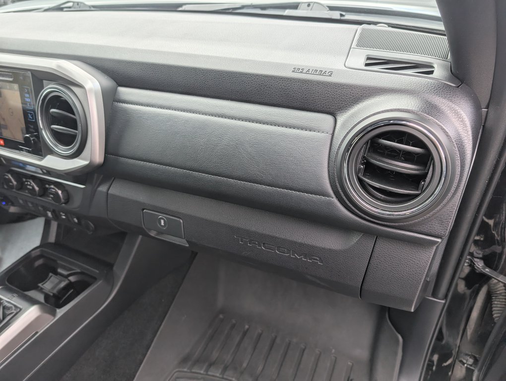 2019 Toyota Tacoma Limited 4x4, in Magog, Quebec - 11 - w1024h768px