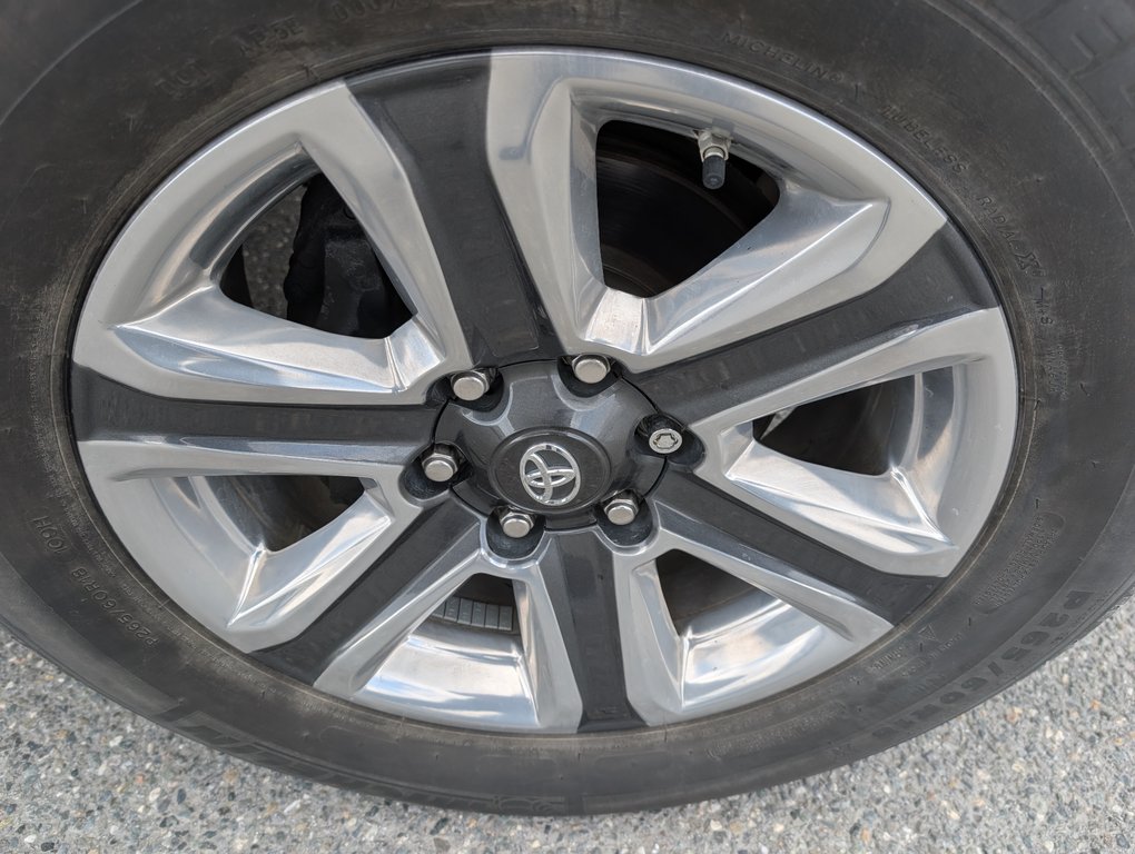 2019 Toyota Tacoma Limited 4x4, in Magog, Quebec - 27 - w1024h768px