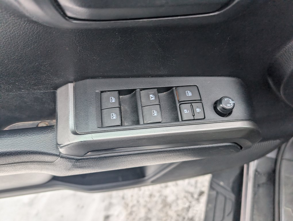 2021 Toyota Tacoma SR5 DOUBLE CAB 4X4 in Magog, Quebec - 15 - w1024h768px