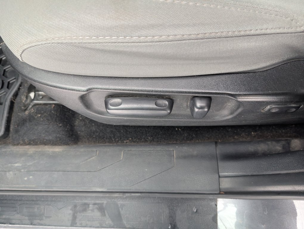 2021 Toyota Tacoma SR5 DOUBLE CAB 4X4 in Magog, Quebec - 14 - w1024h768px