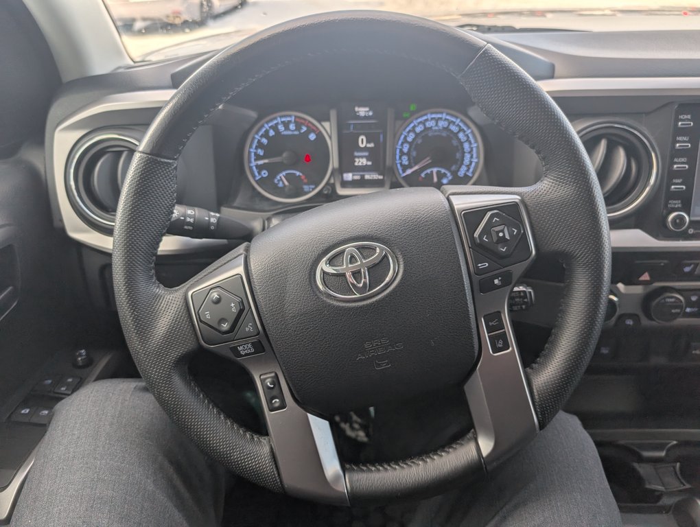 2021 Toyota Tacoma SR5 4X4, in Magog, Quebec - 16 - w1024h768px