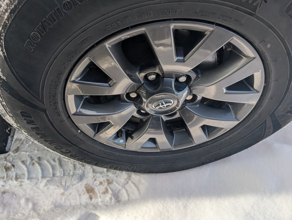 2021 Toyota Tacoma SR5 4X4, in Magog, Quebec - 25 - w1024h768px