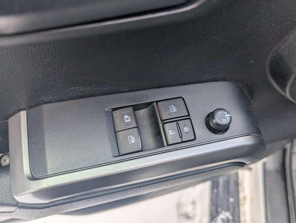 2021 Toyota Tacoma SR5 4X4, in Magog, Quebec - 15 - w1024h768px