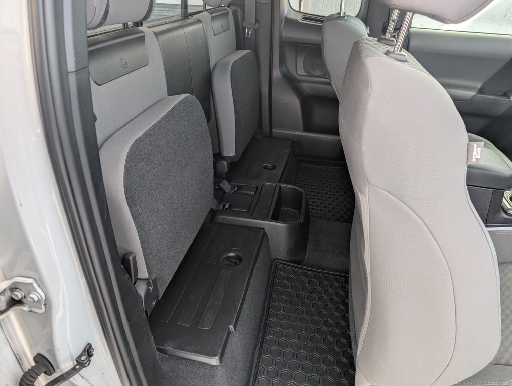 2021 Toyota Tacoma SR5 4X4, in Magog, Quebec - 9 - w1024h768px