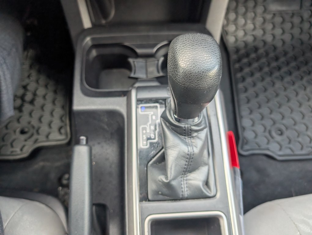 2021 Toyota Tacoma SR5 4X4, in Magog, Quebec - 17 - w1024h768px