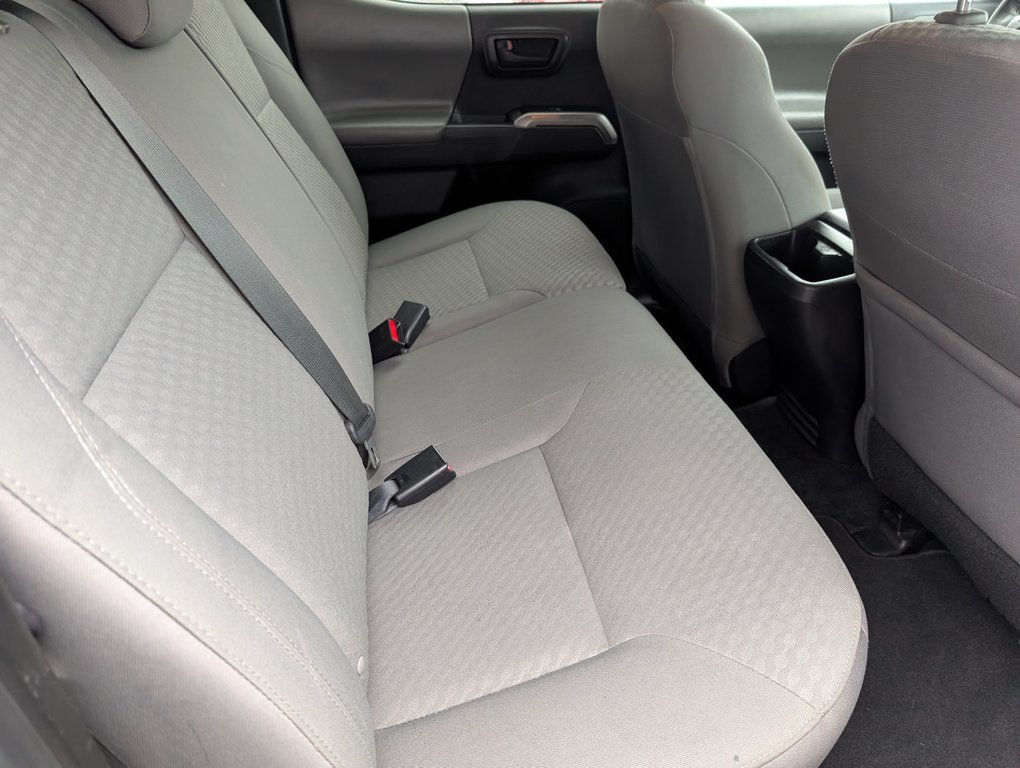 2022 Toyota Tacoma SR5 DOUBLE CAB in Magog, Quebec - 8 - w1024h768px