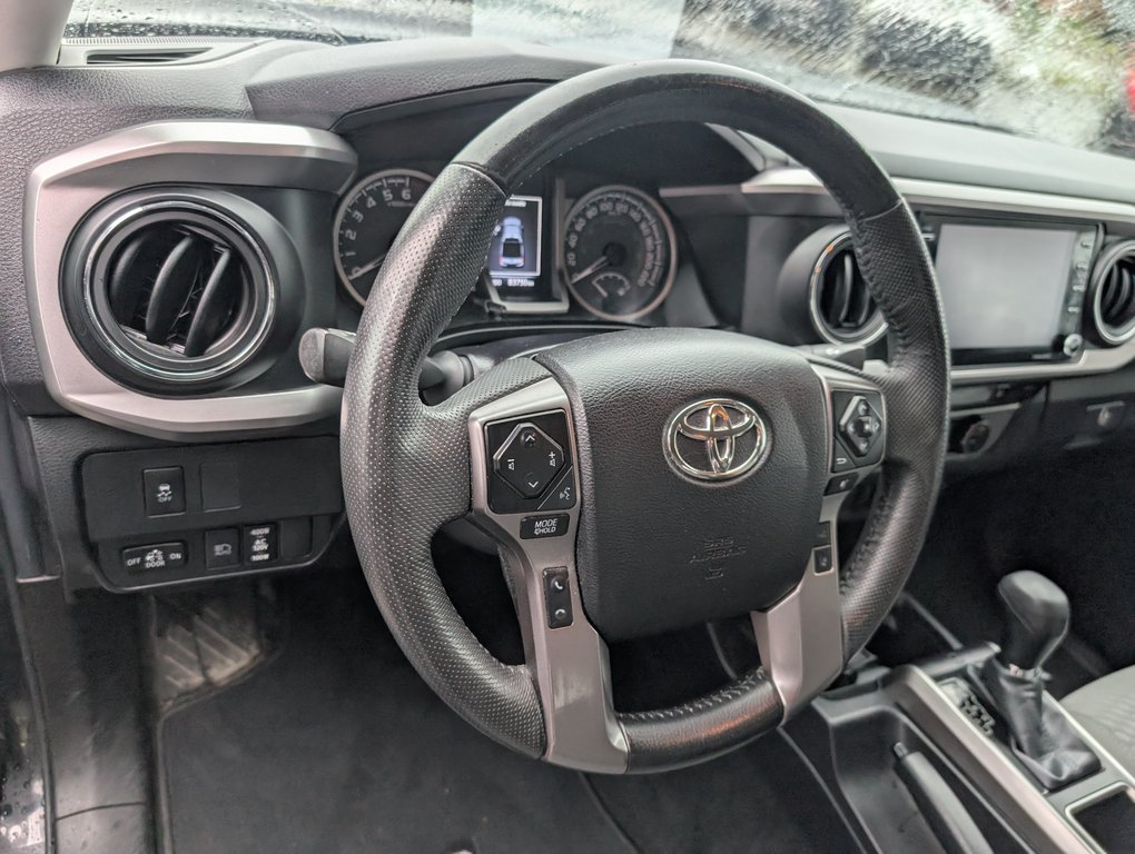 2022 Toyota Tacoma SR5 DOUBLE CAB in Magog, Quebec - 13 - w1024h768px
