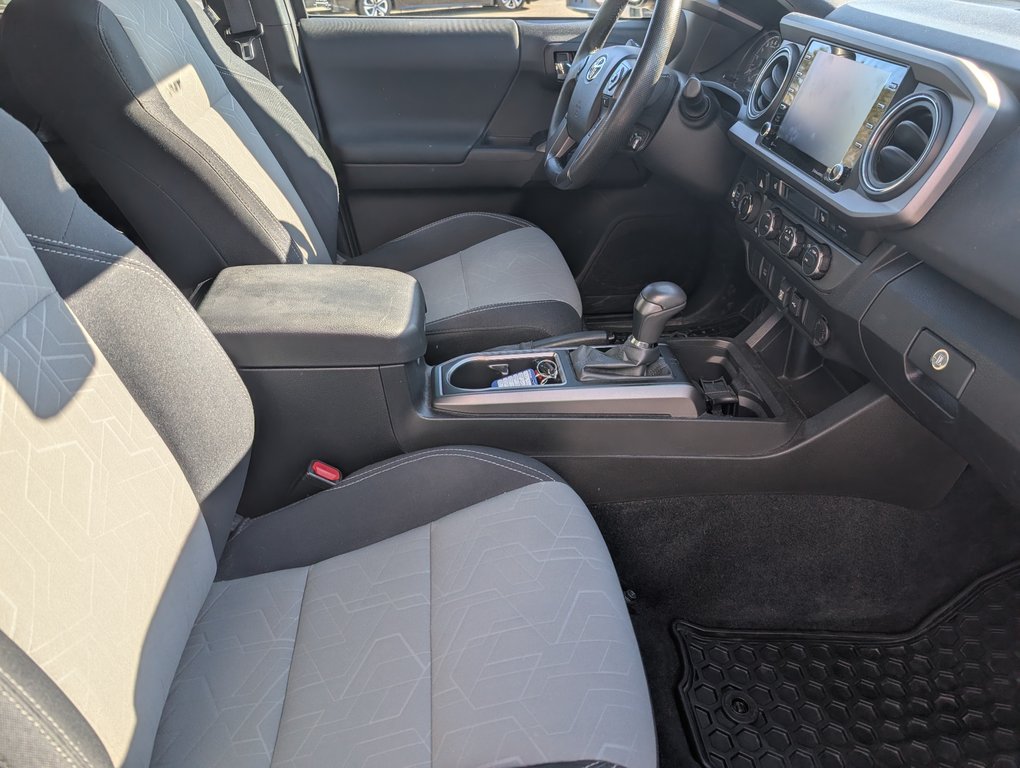 Toyota Tacoma TRD SPORT, 4X4, 2022 à Magog, Québec - 10 - w1024h768px