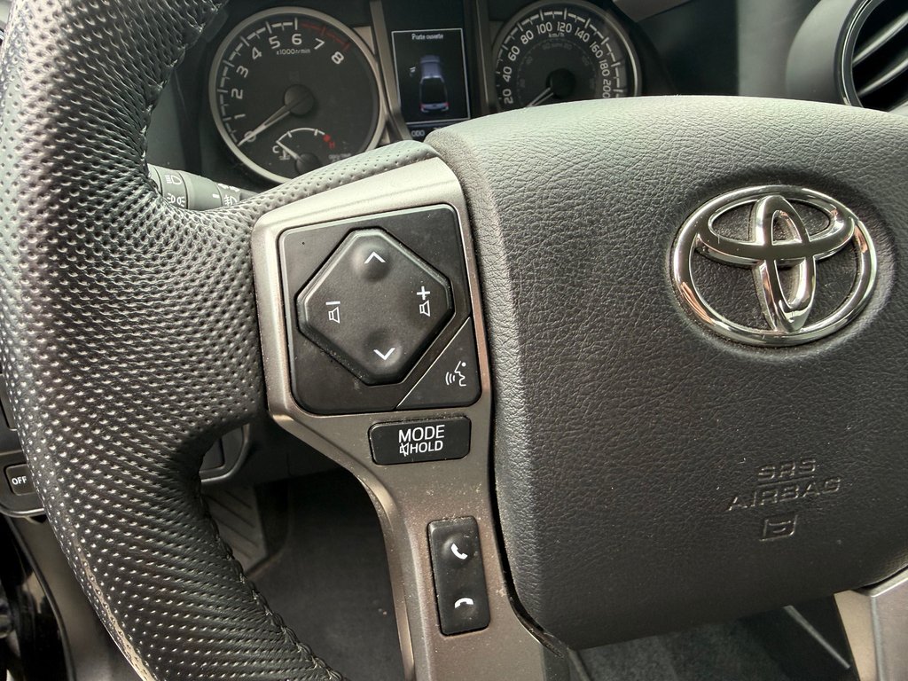 2022 Toyota Tacoma SR5 in Magog, Quebec - 15 - w1024h768px
