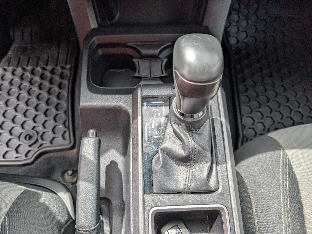 Toyota Tacoma TRD OFF ROAD 4X4, GARANTIE JUSQU EN 2027, 2023 à Magog, Québec - 17 - w1024h768px