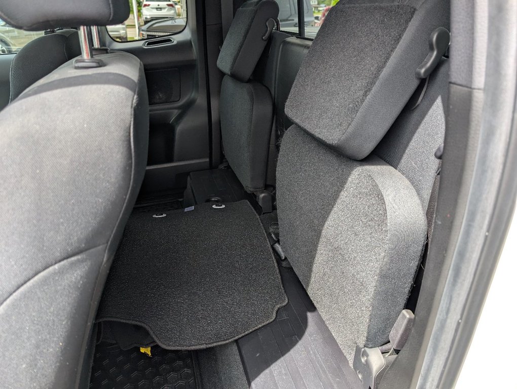 Toyota Tacoma TRD OFF ROAD 4X4, GARANTIE JUSQU EN 2027, 2023 à Magog, Québec - 11 - w1024h768px