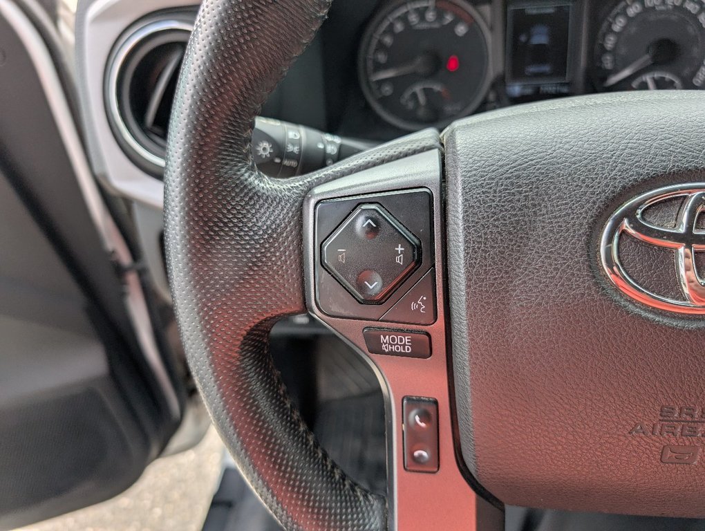 Toyota Tacoma TRD OFF ROAD 4X4, GARANTIE JUSQU EN 2027, 2023 à Magog, Québec - 19 - w1024h768px