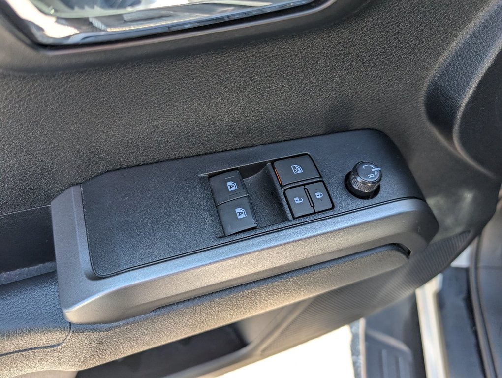 Toyota Tacoma TRD OFF ROAD, 4X4, GARANTIE JUSQU EN 2027, 2023 à Magog, Québec - 15 - w1024h768px