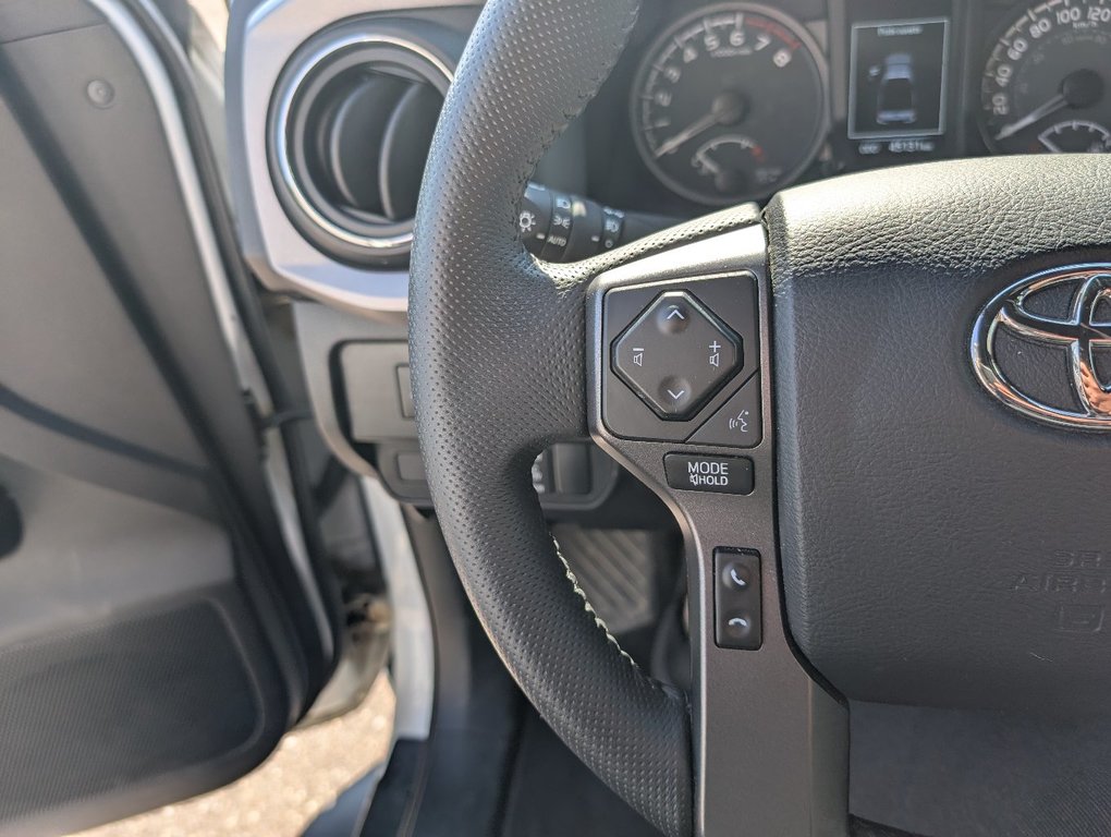 Toyota Tacoma TRD OFF ROAD, 4X4, GARANTIE JUSQU EN 2027, 2023 à Magog, Québec - 19 - w1024h768px